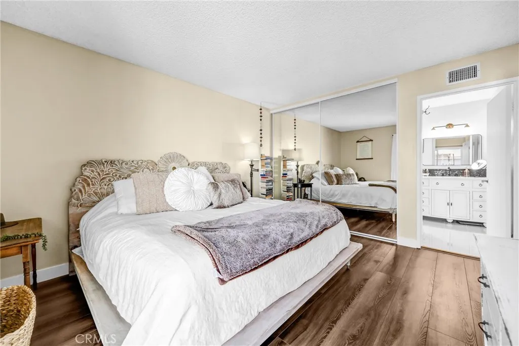 801 E Acacia, Glendale, California 91205 home-pic-15